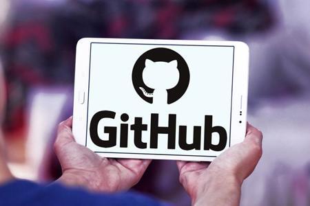 GitHub CEO 托马斯·多姆克即将离职，微软人工智能部门面临激烈竞争